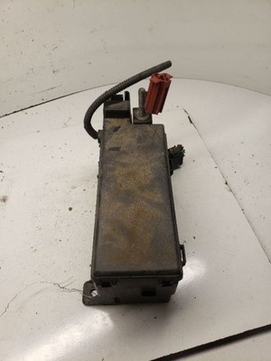 2003-2005 Chrysler PT Cruiser Fuse Box Engine Compartment Without OEM 1111494