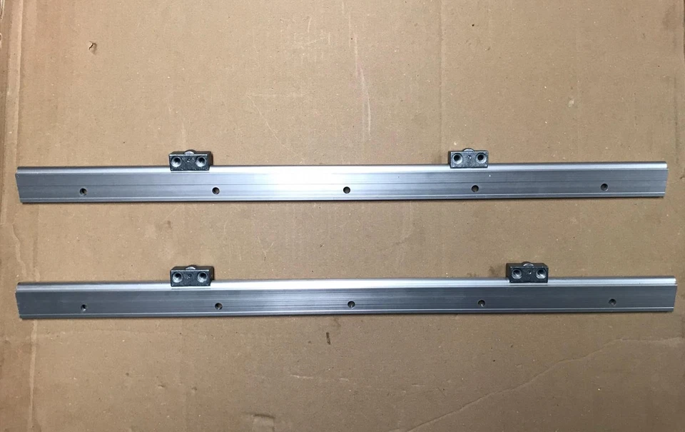 NEFF I99L59N0GB/01 - 2x Rails and 4x Mounting Brackets - Spares Only - Image 3 of 4