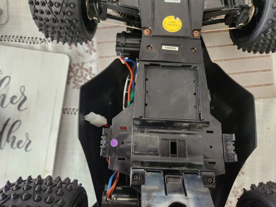 Nikko Iron Eagle 1/10 Scale RC Remote Control Car 4WD 7.2V Twin Motors Rare - Image 4 of 4