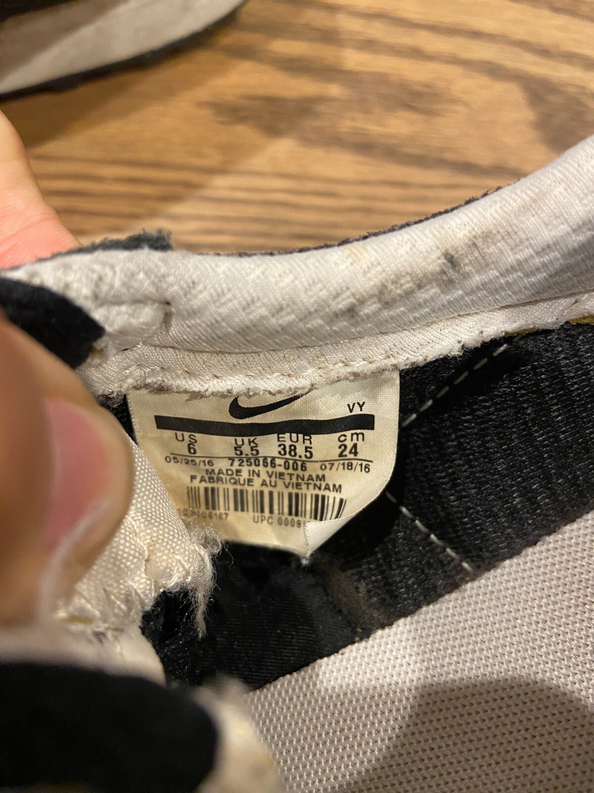 SAOLA Nike Challenger Challenger nere 725066 006 24 cm nere US6 suola waffle