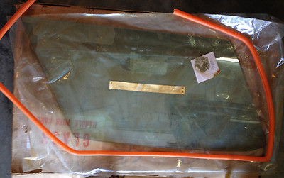 NOS British Leyland / Unipart RH Door Triplex Glass YKC243.  Triumph TR7 ---