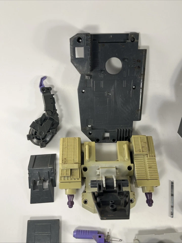 Transformers G1 1986 TRYPTICON Parts lot Purple Grey Head as is - Image 2 of 4