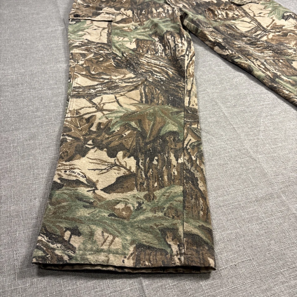 Cabelas HABIT MEN's BEAR CAVE 6 POCKET HUNTING PANTS REALTREE EDGE CAMO 38x30 - Image 2 of 4