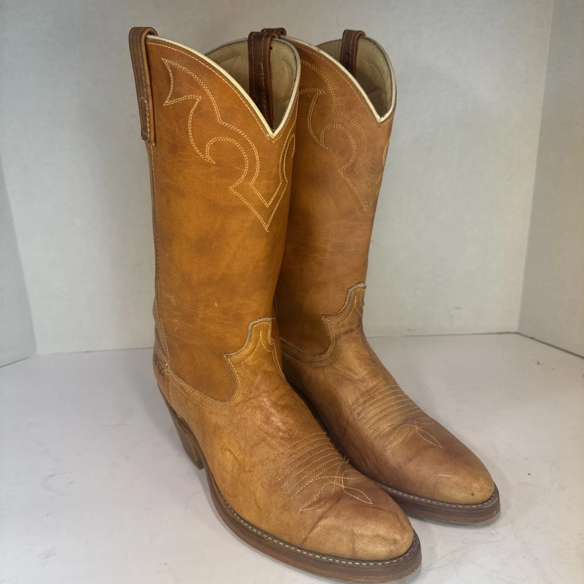 Dingo brown distressed leather cowboy boots size 8.5D mens Western Classic Cowboy Boots For Men Chunky Calf Boots Winter Boots Heel Mid  main image 3