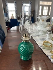 Vintage Kaadan Ltd Eagle Swirl Forest Green Oil Kerosene Glass Lamp Clear Chimne