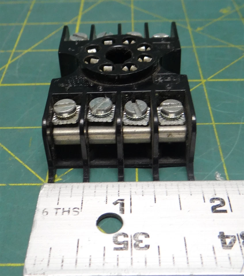 Reed Devices RDI Relay Socket SM8 Series 8-PIN 10 Amps 300 Voltage 12-20 AWG - Image 4 of 4