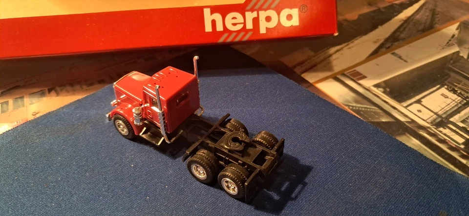 Herpa 1:87 peterbilt - Immagine 2 di 3
