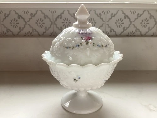 Vintage Westmoreland Milk Glass Della Robbia  Compote Candy Dish With Lid
