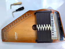 Oscar Schmidt 15-Chord Autoharp Stringed Instrument / No case