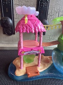 Hatchimals CollEGGtibles Tropical Party Playset  Lights Up Plays Music Working