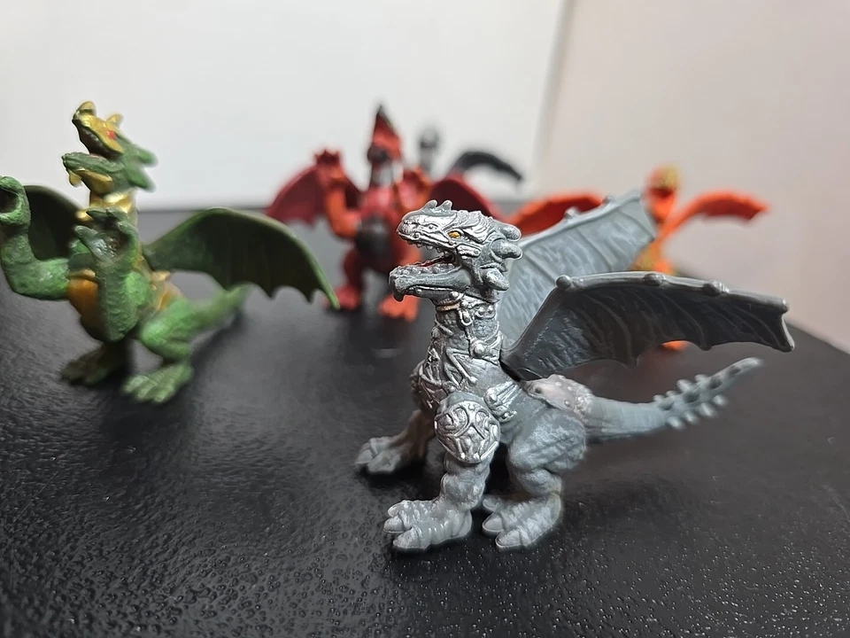 Mega Bloks Dragons Universe LOT of 5 - Vintage Armored Dragons Minature D&D - Image 3 of 4