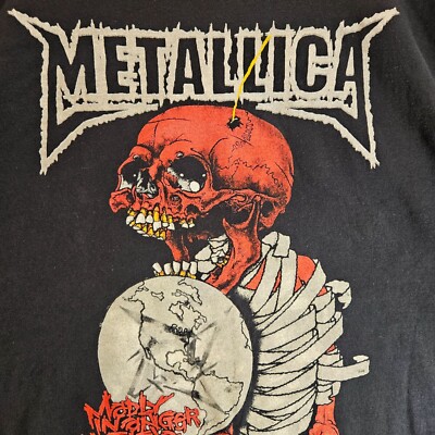 VTG Metallica 2004 Madly In Anger With The World Tour Graphic T
