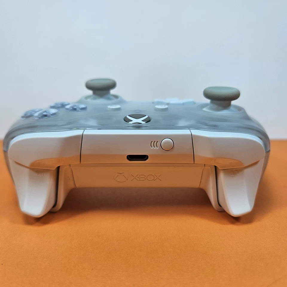Controller Wireless Microsoft Xbox One X/S Phantom White Special Edition + cavo - Immagine 3 di 4