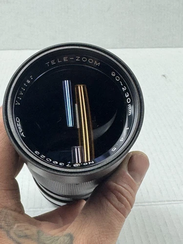 Vivitar 90-230MM f4.5 Lens Close Focusing Auto Zoom Lens w/carry case no Mount