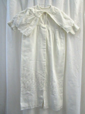 Vintage Victorian long baby Coat w/attached Cape White Christening MOP buttons