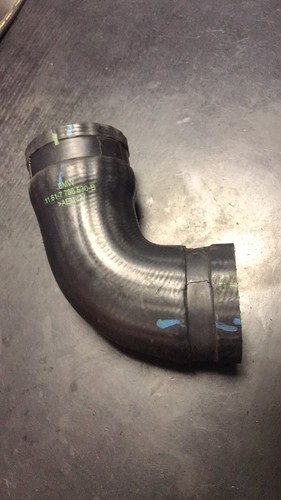 BMW E39 5er TURBO LADELUFTKÜHLER SCHLAUCH ROHR 7786530