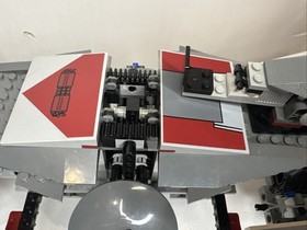 LEGO 7675: Lego Star Wars: AT-TE Walker 7675 - Near Complete w/ Minifigures