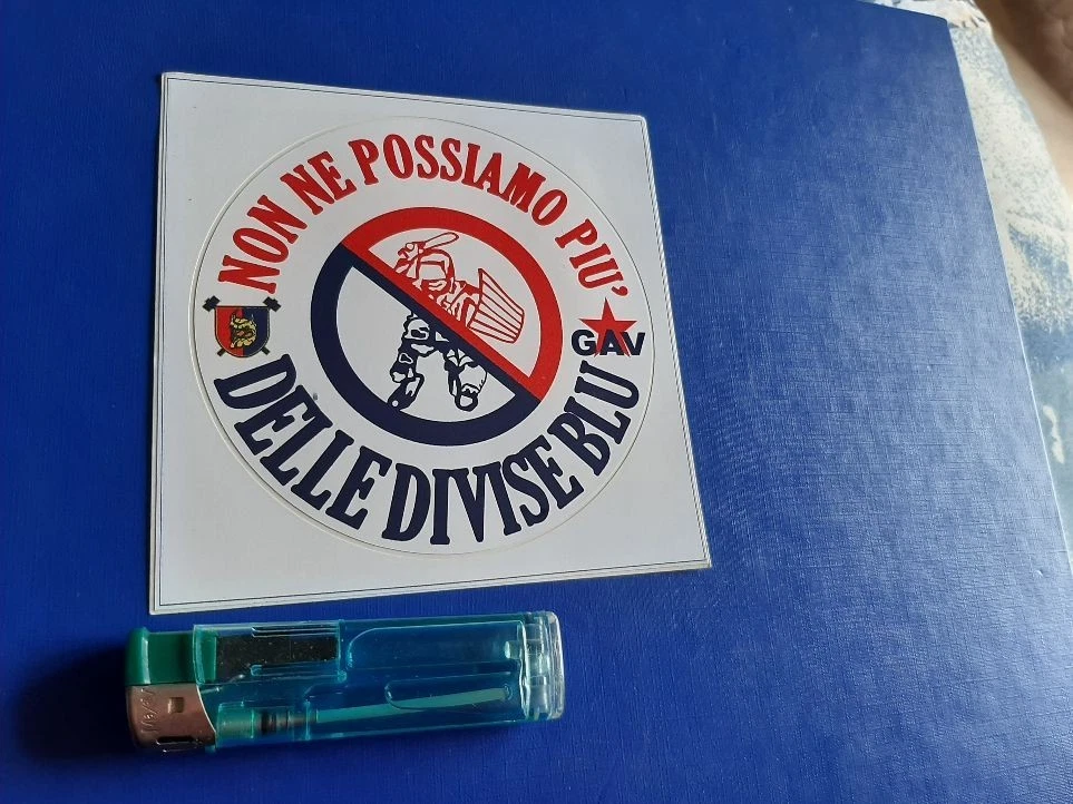 SUBBUTEO 20 ADESIVI GENOA TIFOSI & SUPPORTERS per TRANSENNA TUTTI DIVERSI