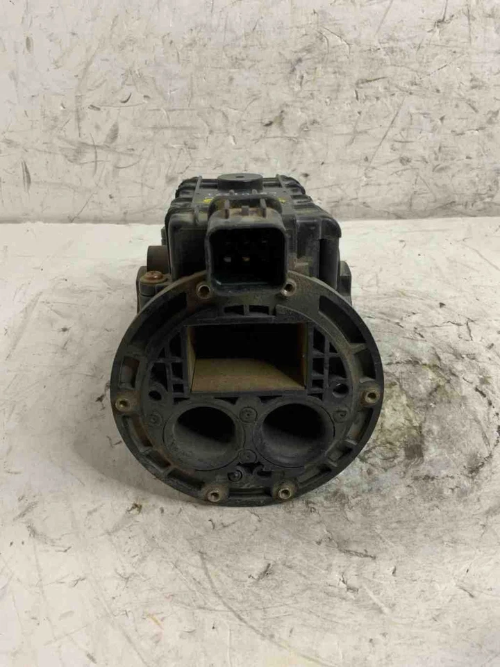 Расходомер воздуха 1989-1992 Mitsubishi Mirage Sdn MD118125 E5T01571 1,5 л 4 цилиндра 59769 - Изображение 4 из 4