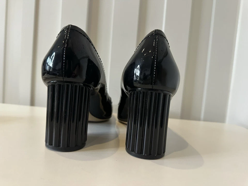 RUSSELL & BROMLEY Black Patent Leather Court Shoes Size UK 7 EUR 40 - Image 3 of 4