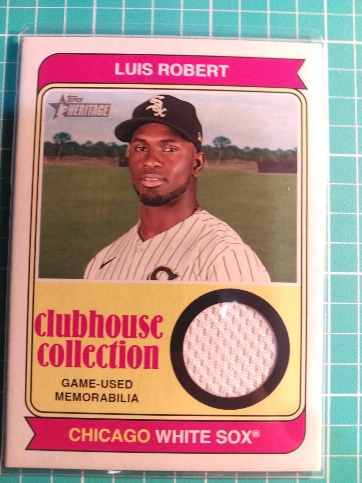 2023 Topps Heritage Clubhouse Collection Luis Robert Game Used Relic CCR-LR