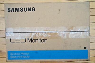 Samsung 21.5'' LED DisplayPort Monitor Model S22E450DSV 1920 x 1080 NEW Open Box