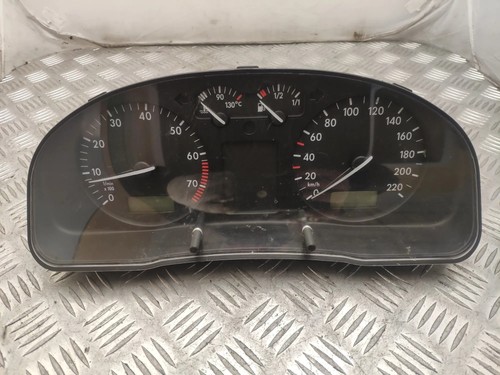 VW PASSAT B5 3B2 Kombiinstrument 09051969901 09051940090 1.80 Petrol 14558210