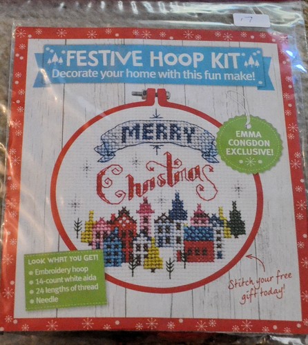 KREUZSTICHPACKUNG. FESTLICHER REIFEN-SET. 17