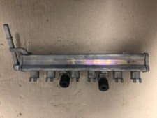 EINSPRITZDÜSEN DÜSENSTOCK Toyota Aygo (B40) 2020