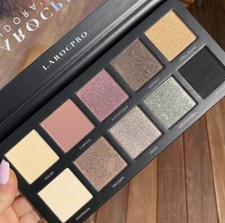 La Roc Pro Pandora’s Box Eyeshadow Palette. Large Palette