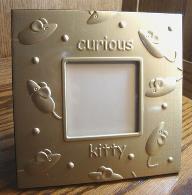 Gold-Tone Metal ''Curious Kitty'' Photo Frame Holds 3''x 3'' Picture~Little Mice 645
