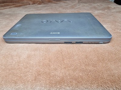 Sony Vaio VGN-NR32L Intel T2390 @ 1.86Ghz 128GB HDD 2GB RAM