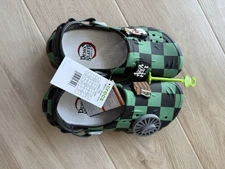 Crocs Unisex Demon Slayer Tanjiro Echo Clogs 209317-2ZH Green Black Brown Sz 5/7