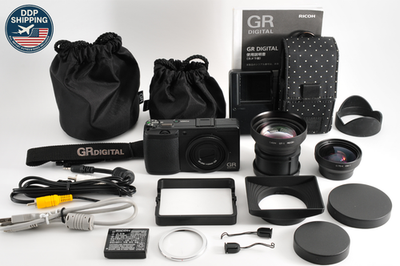 Mint] Ricoh GR Digital II 10.1 MP Compact Camera + GW-1/GH-1