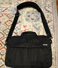 Incase CL55509 13in Laptop Shoulder/Messenger Bag Black/Gray Nylon Padded