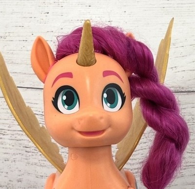 My Little Pony a New Generation Sing 'N Skate Sunny Starscout 10.5 Inch Toy