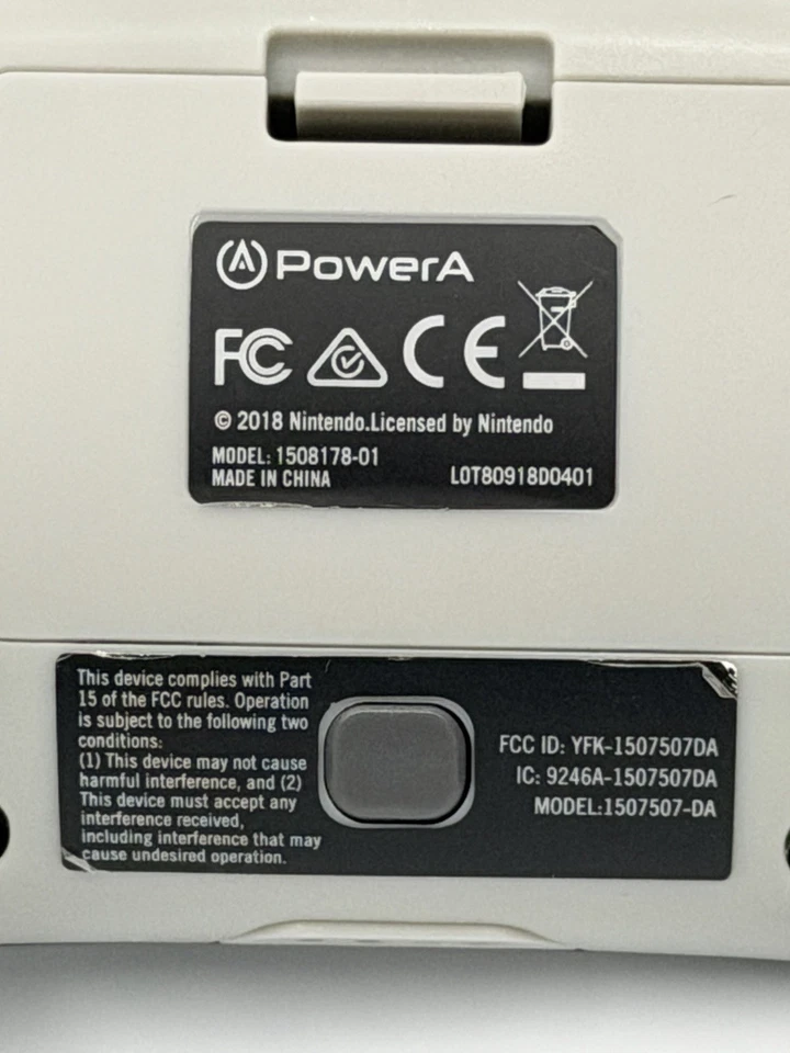 Controlador Inalámbrico PowerA Retro 8 Bit Super Mario para Nintendo Switch Foto 4 de 4