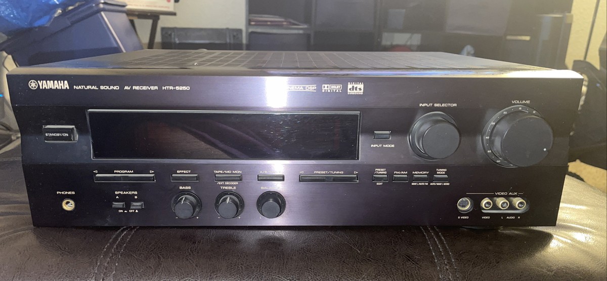 Yamaha HTR-5250 5.1 Natural Sound AV Receiver Powers Up But
