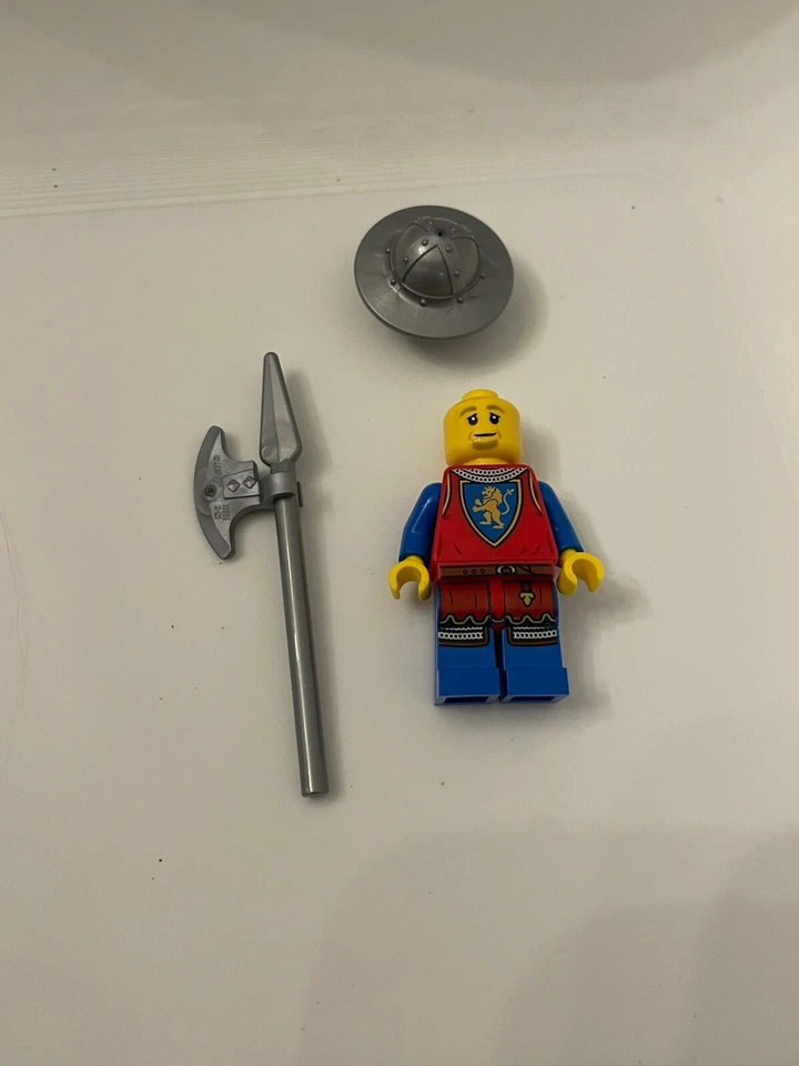 (Lot Of 10) LEGO Castle Lion Knight Minifig Soldiers For Army Building - Image 4 of 4