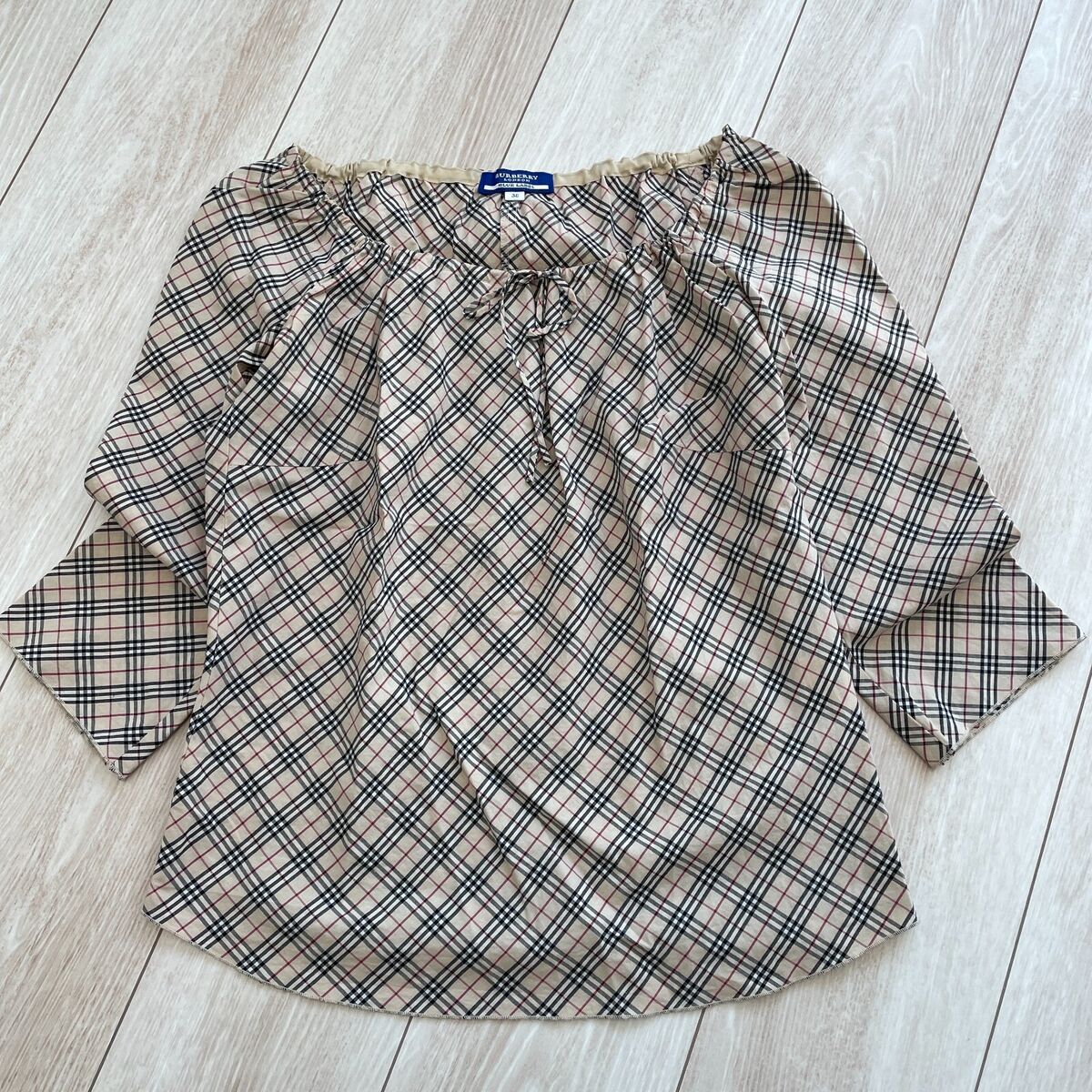 Burberry Blue Label Blouse Nova Check Beige Women Size 38/XS Burberry Blue Label Blouse Nova Check Beige Women Size 38/XS