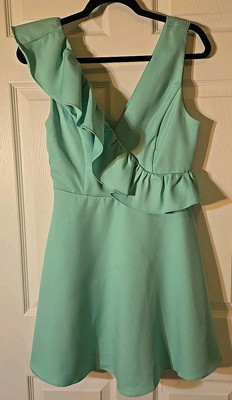 Do + Be V-Neck Sleeveless Fit & Flare Green Dress Size Medium Party Cocktail 