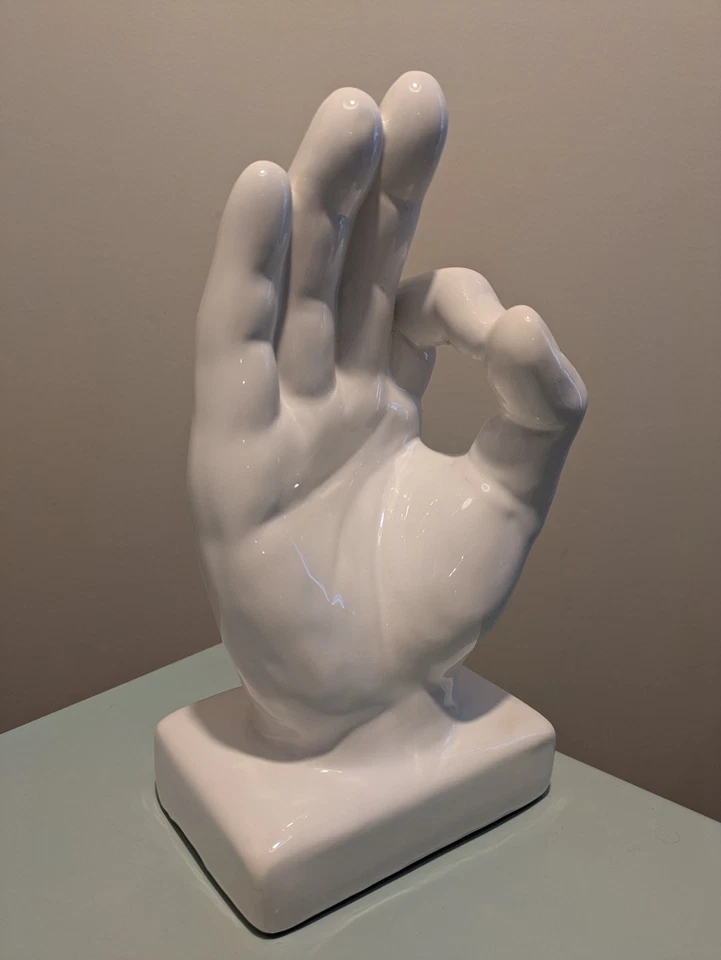 Símbolo de gesto de mano "OK" de cerámica MCM de colección, arte de escultura esmaltado blanco - 11" Foto 4 de 4