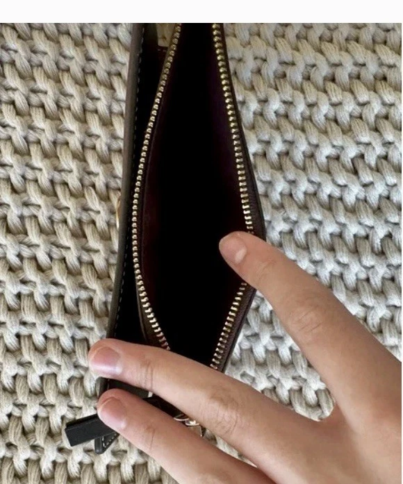 Cartera Tory Burch Walker delgada con cremallera ruibarbo oscuro (borgoña) nueva sin etiquetas Foto 4 de 4