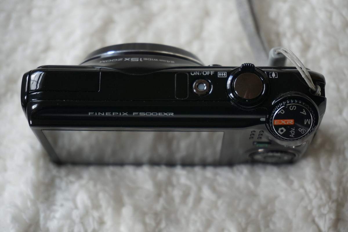 Fujifilm FINEPIX F500EXR Black 16.0 MP Digital Camera For Parts