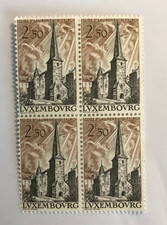 TIMBRE LUXEMBOURG- 1962 : Eglise St Laurent de Diekirch- 4 timbres neufs