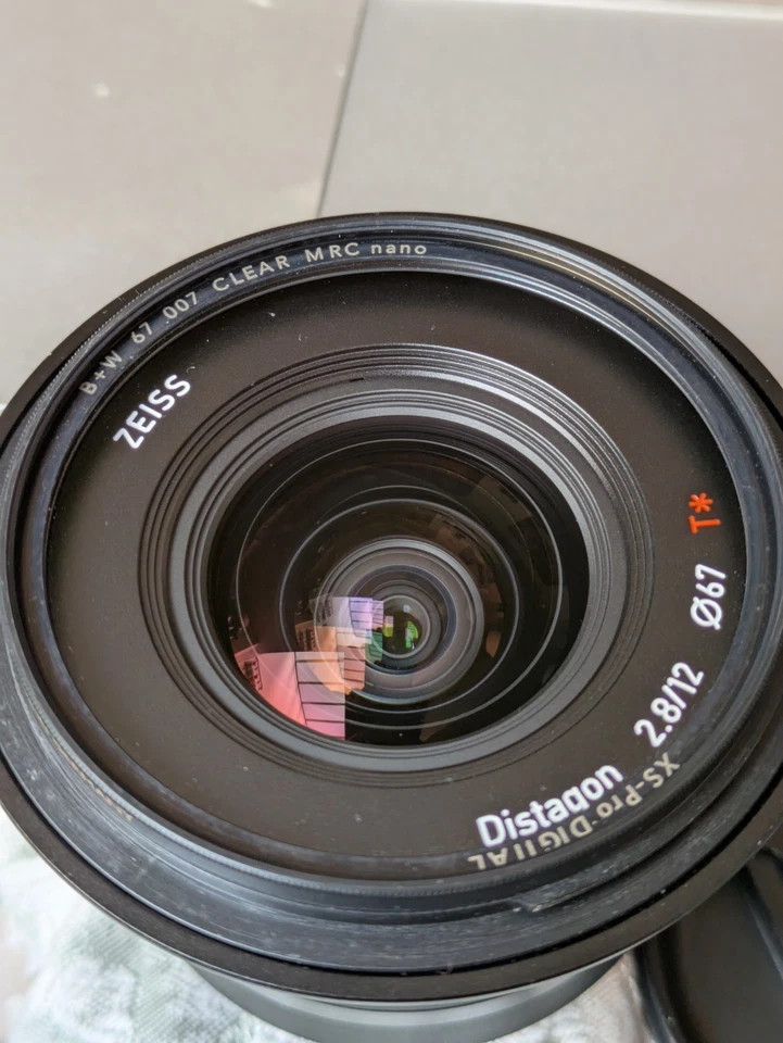 Fuji X Mount Zeiss 12mm F2.8 Lens . Used In Near Mint Condition - Image 3 of 4