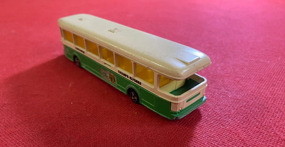 MAJORETTE AUTOBUS N. 310 CONCORDE CHAMPS ELYSEES scala 1:87 metallo Bianco Verde - Immagine 2 di 3