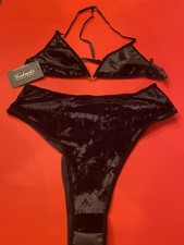 NEW BLACK VELVET BRA  PANTY SET/ FREDERICK  S OF HOLLYWOOD /MEDIUM/SHIPS NOW