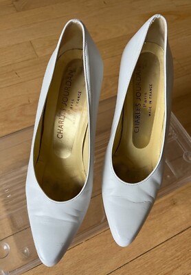 Vintage CHARLES JOURDAN Paris France White Leather 3.75