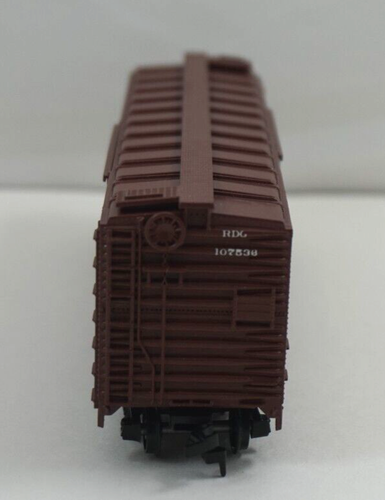 Athearn READING 107536 HO Scale Box Car (With Box) - Picture 4 of 8